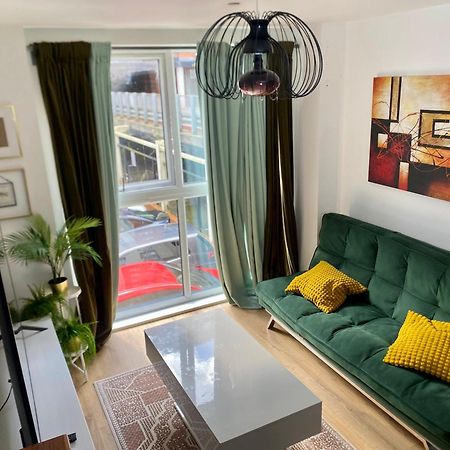 Appartamento Luxury Urban Tranquility At B1 Birmingham Esterno foto