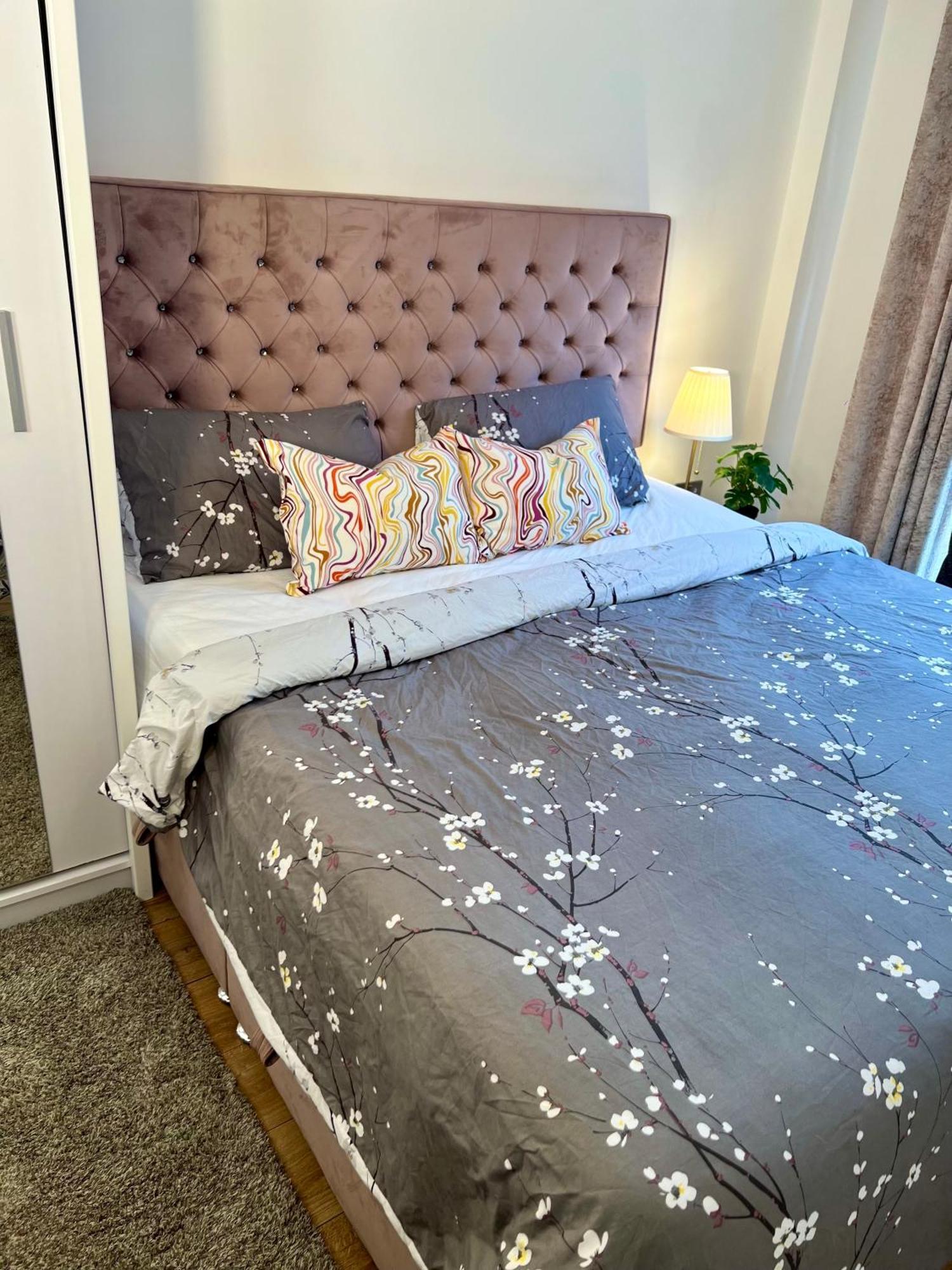 Appartamento Luxury Urban Tranquility At B1 Birmingham Esterno foto